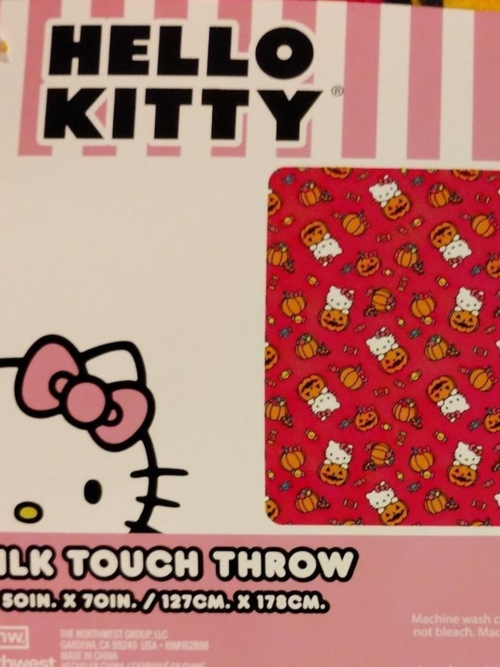 Hello Kitty Pink Throw Blanket - Cute Pumpkin Pattern